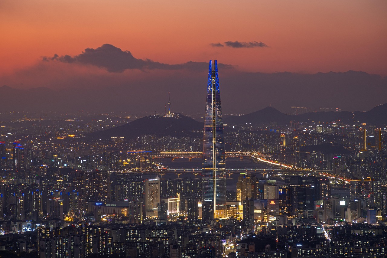 View from above of Seoul, from Lotte tower to Namsan tower, at dusk